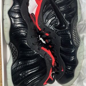 Nike Black and Red Athletic Shoes